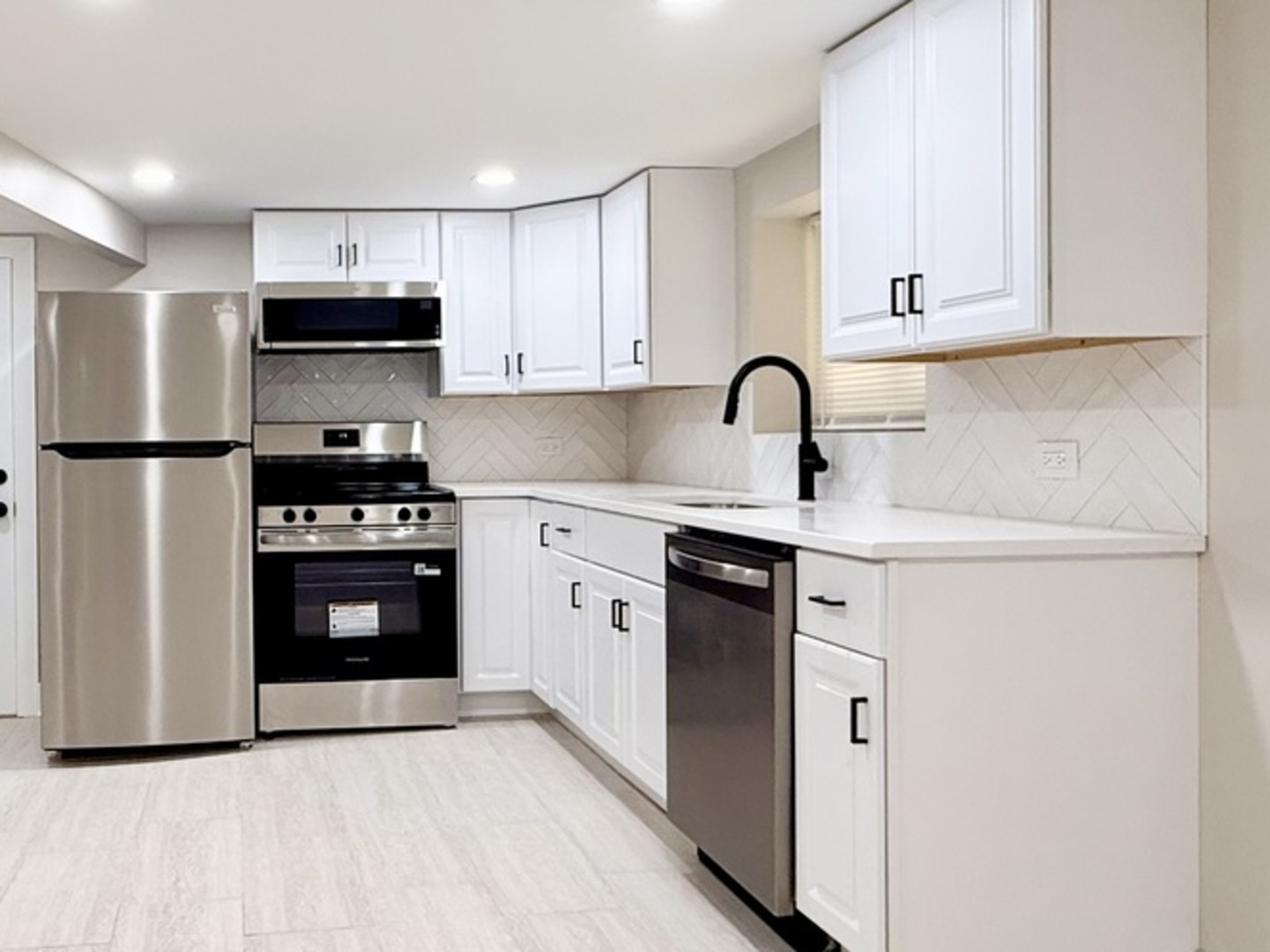 5536 N Spaulding Avenue Unit: G