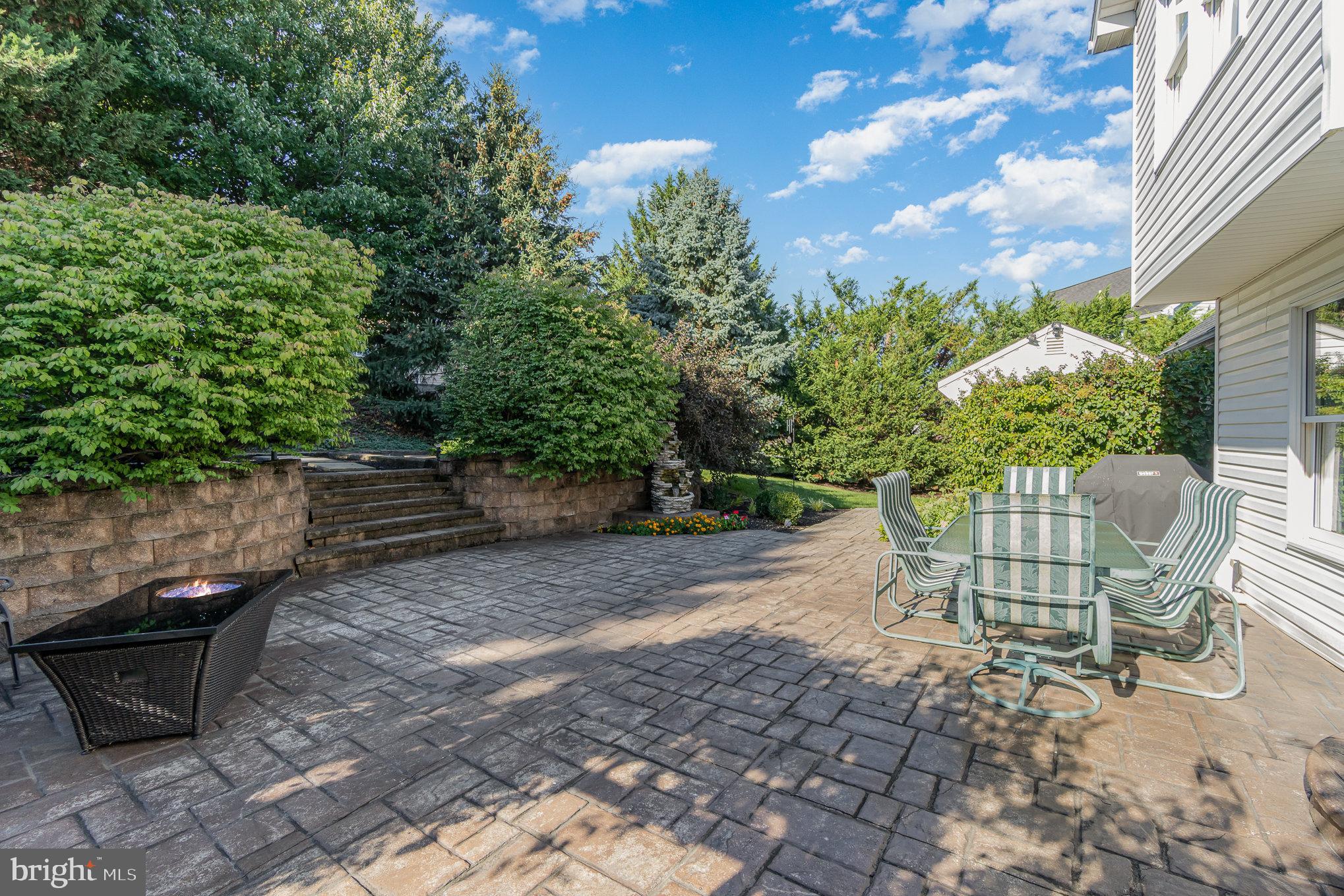 6111 Wallingford Way