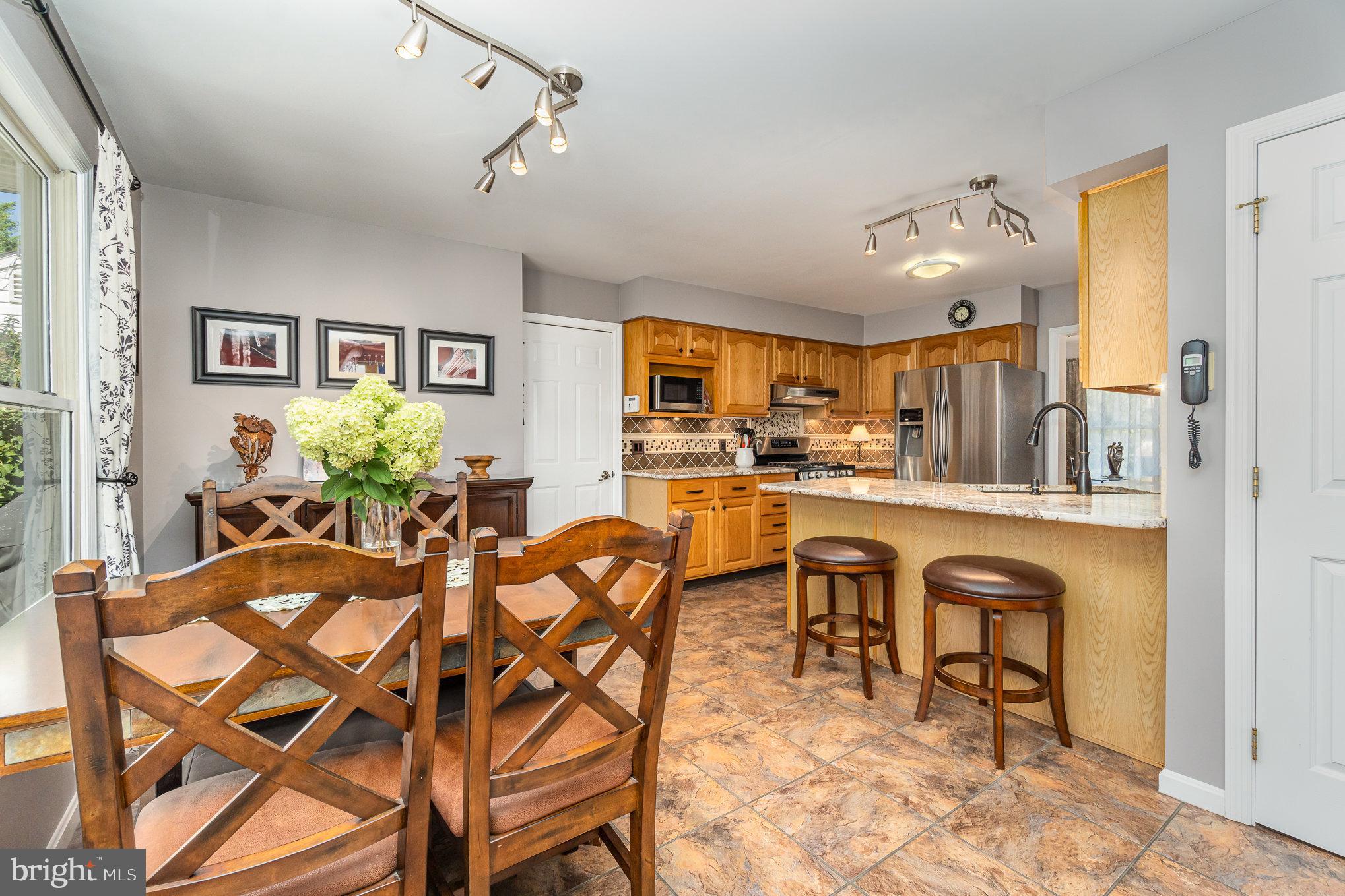 6111 Wallingford Way