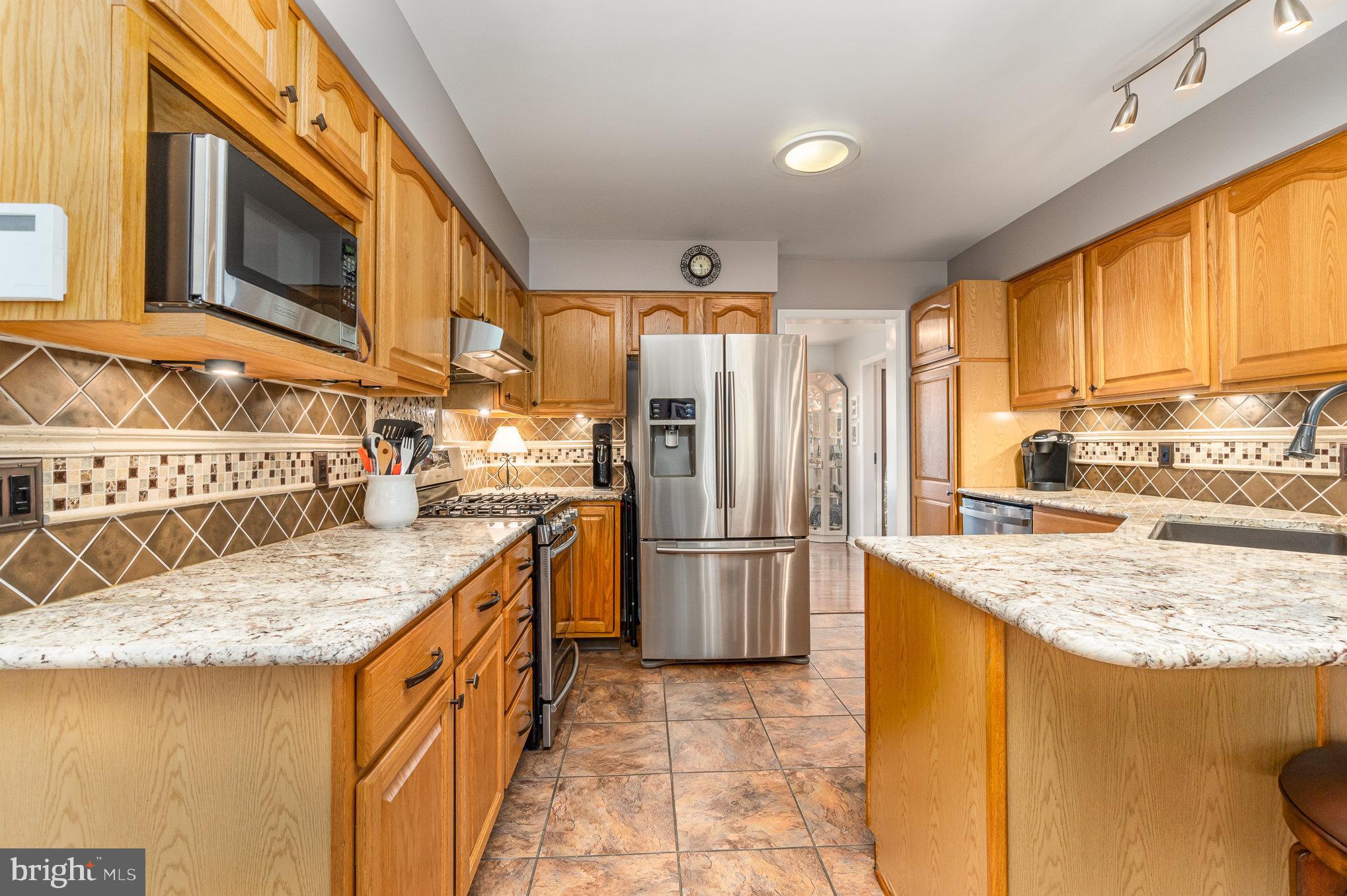 6111 Wallingford Way