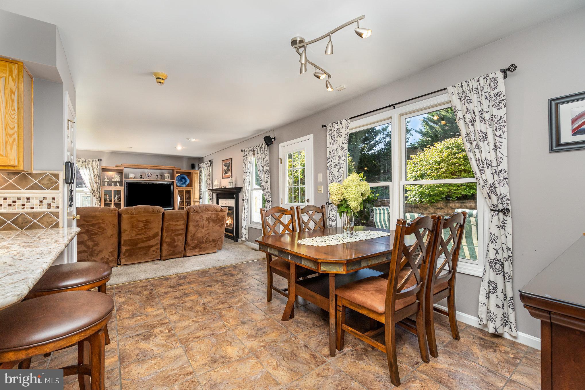 6111 Wallingford Way