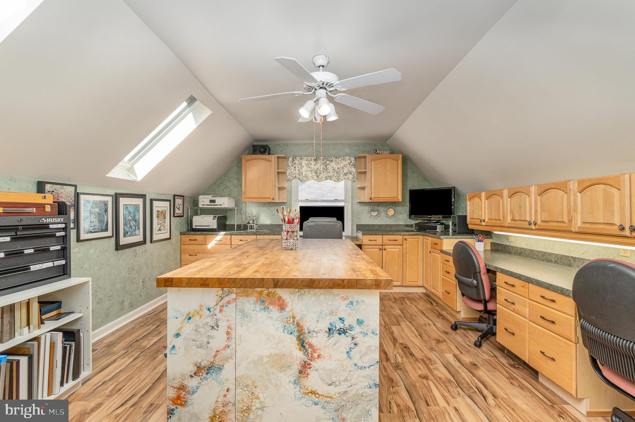 6111 Wallingford Way