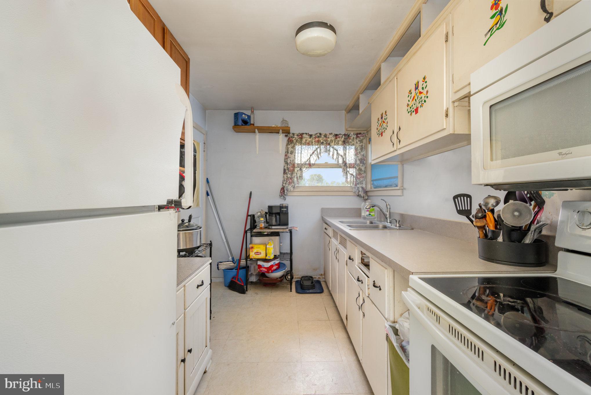 1300 Strafford Rd