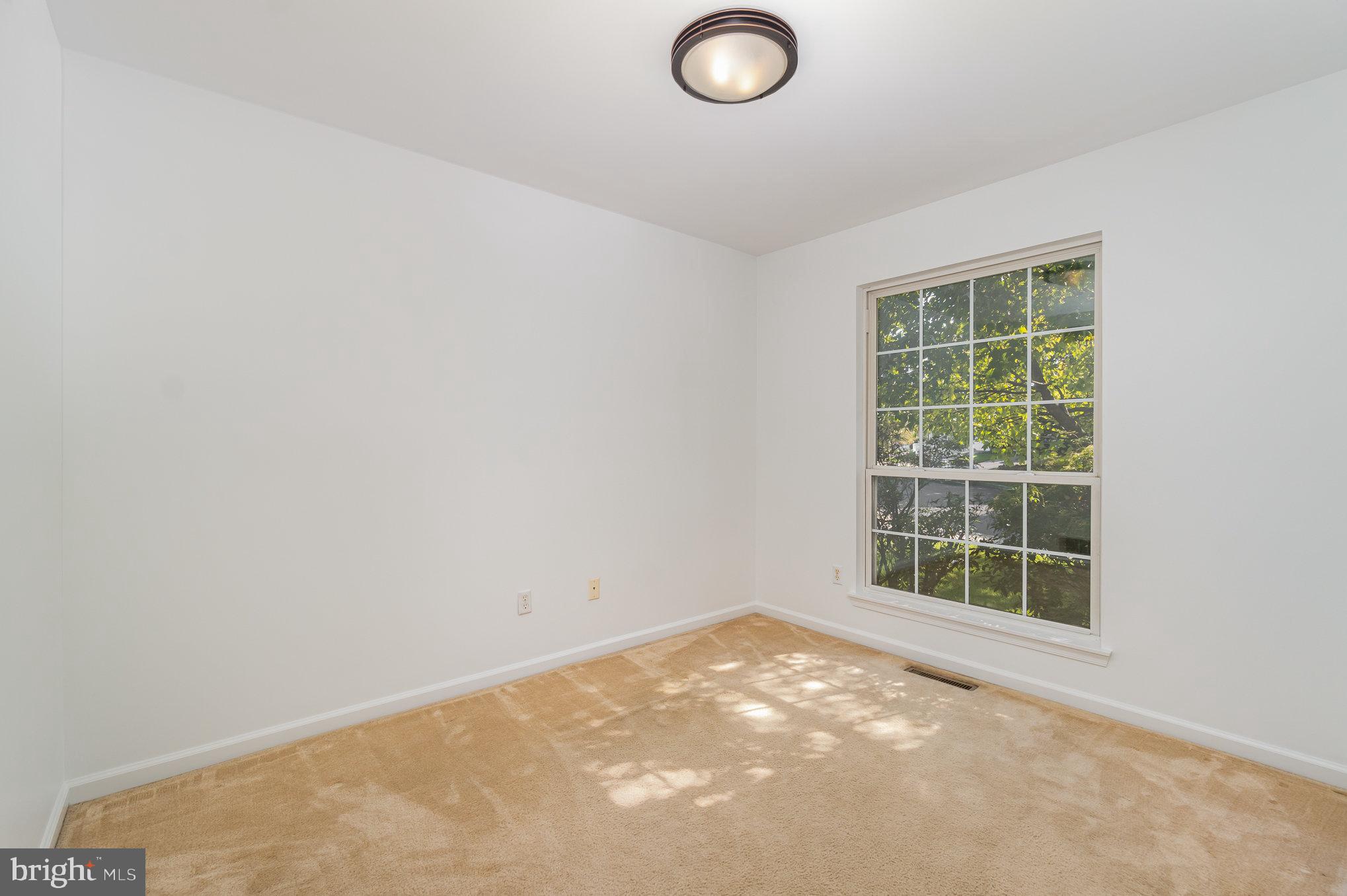 38 Tunbridge Ln