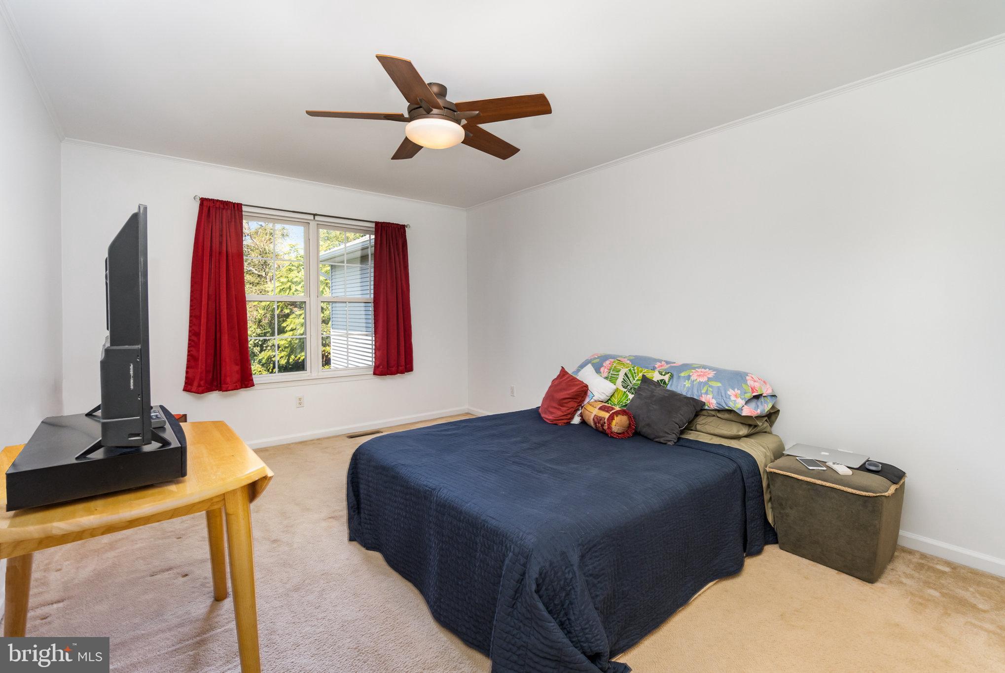 38 Tunbridge Ln