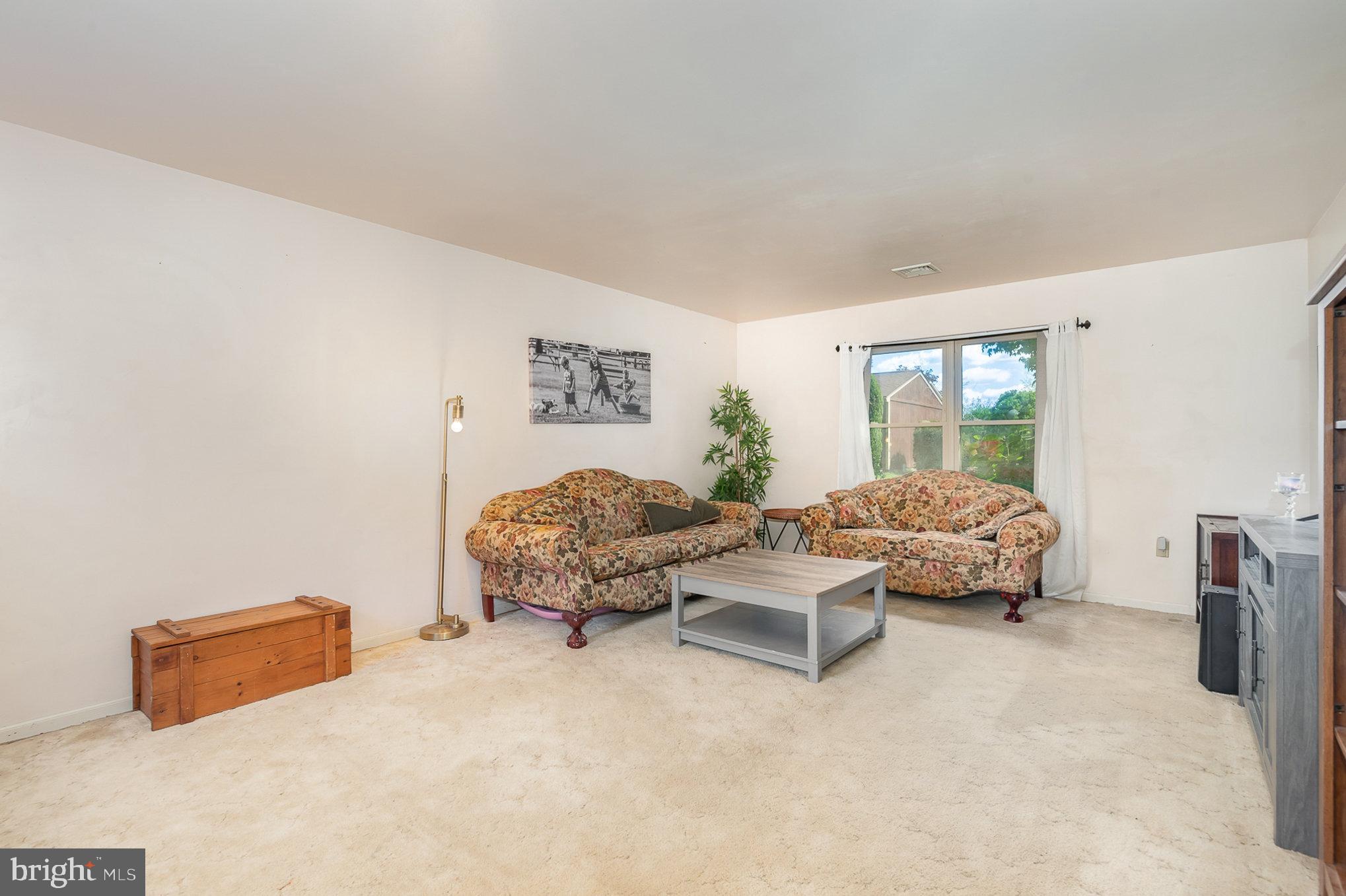 839 Charlotte Way