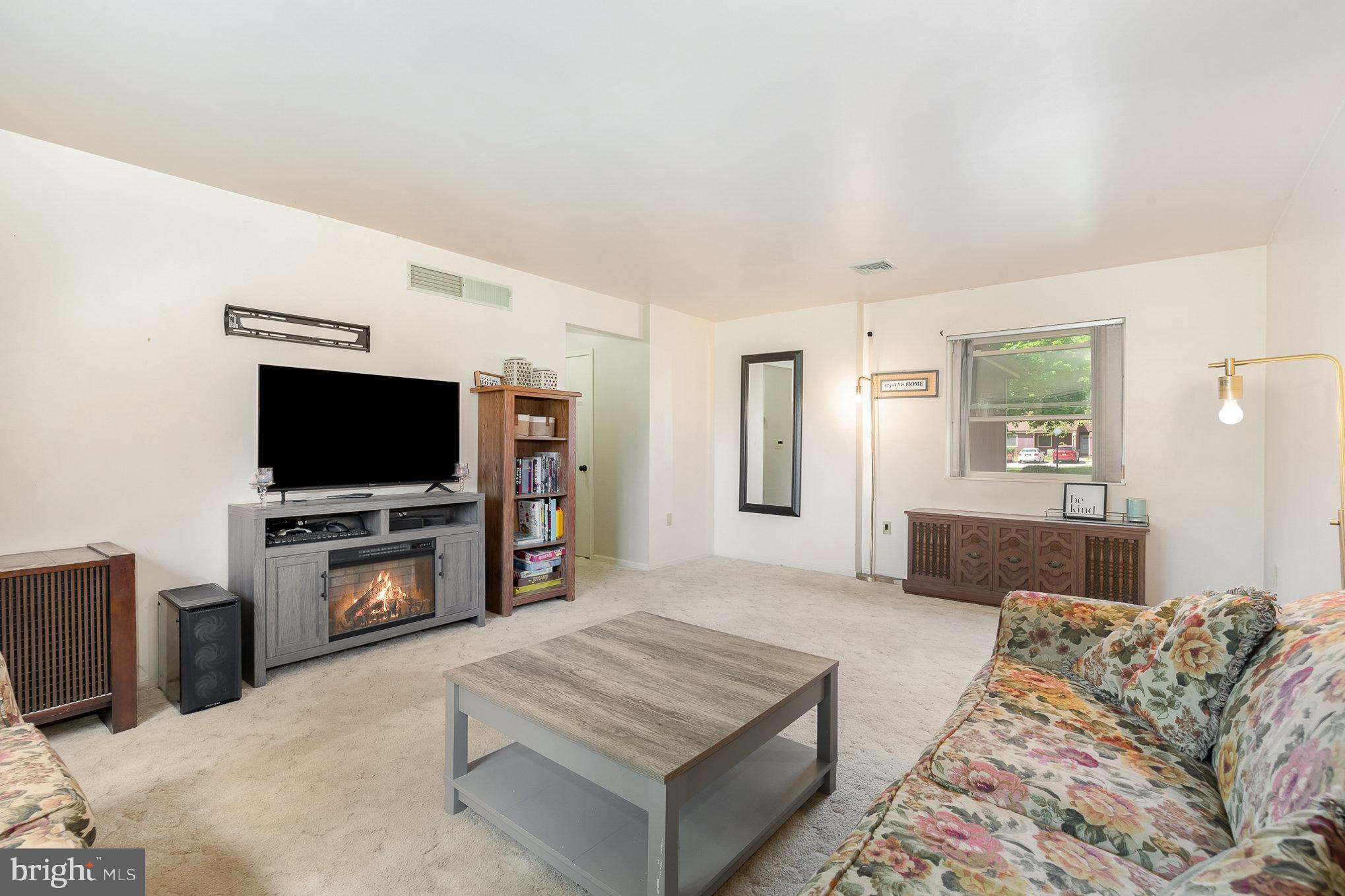 839 Charlotte Way