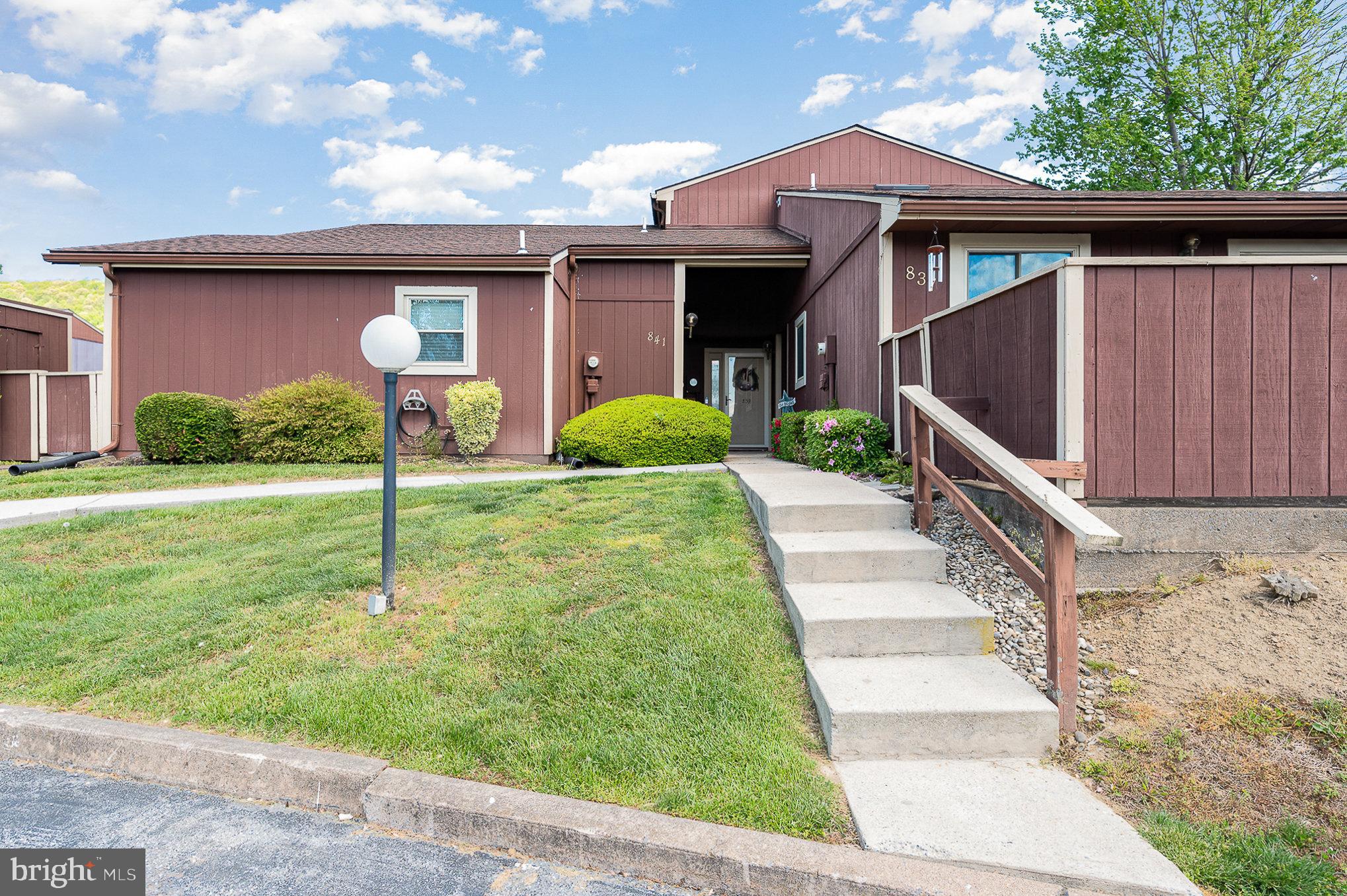 839 Charlotte Way