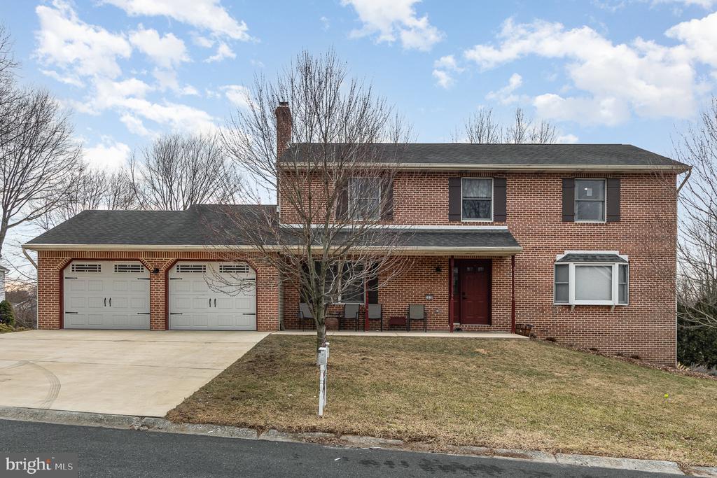 3918 Emil Ridge Dr