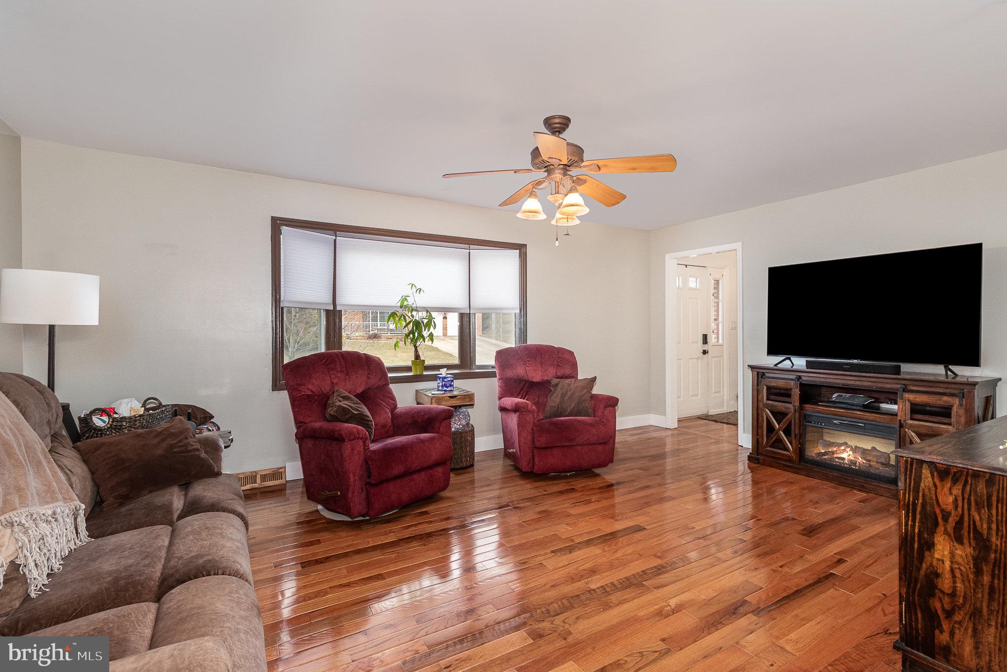 3918 Emil Ridge Dr