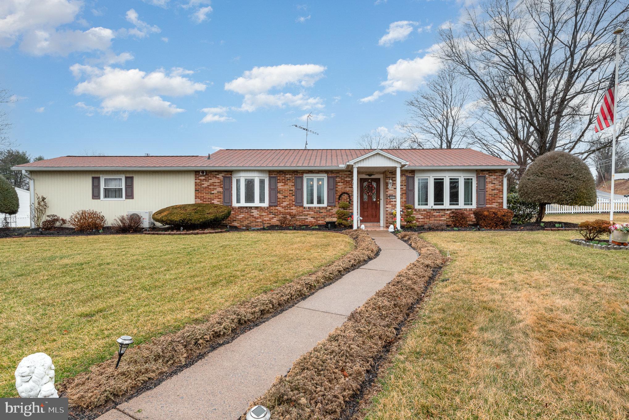 6400 Lexington Dr