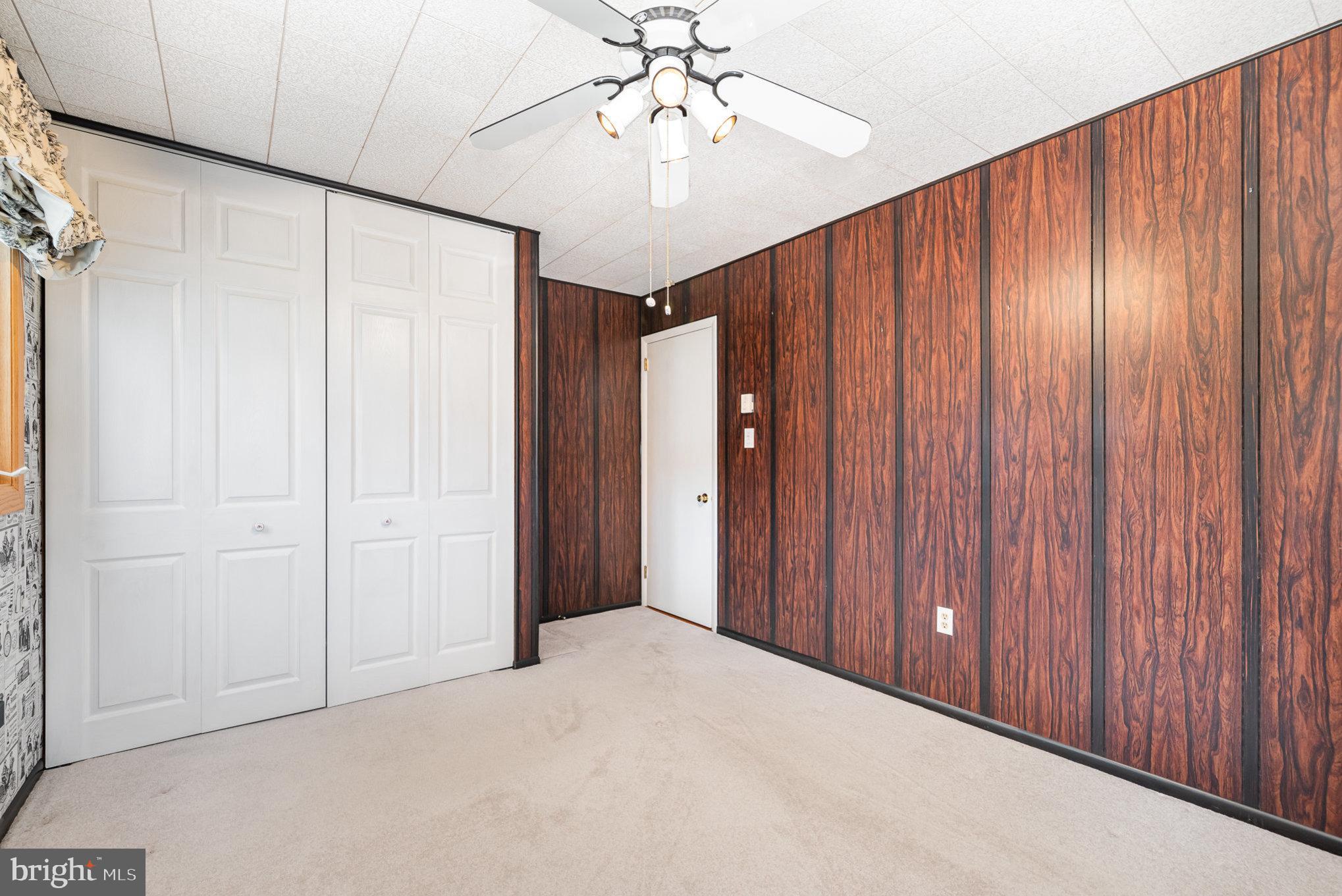 6400 Lexington Dr