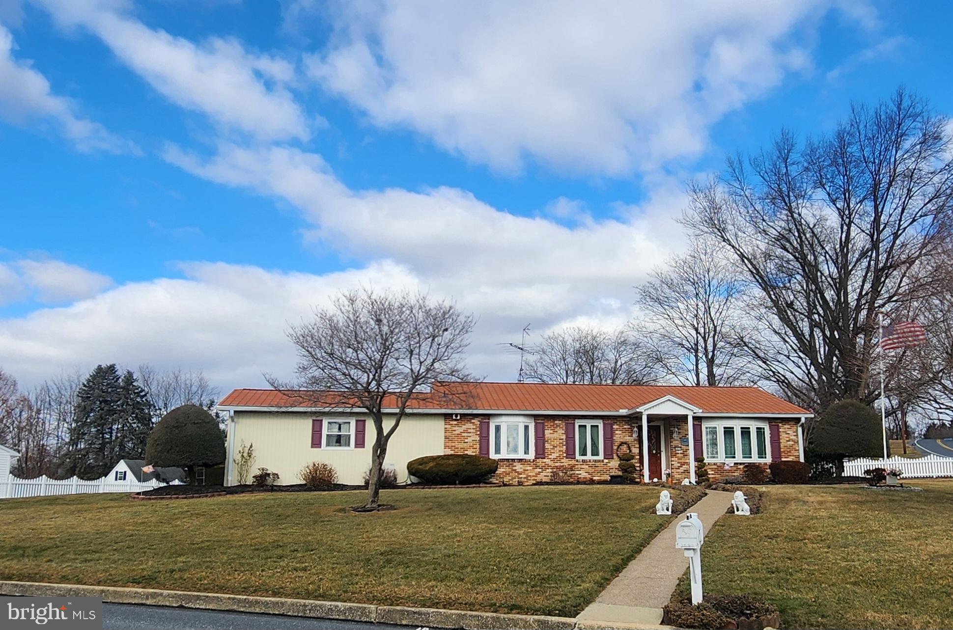 6400 Lexington Dr