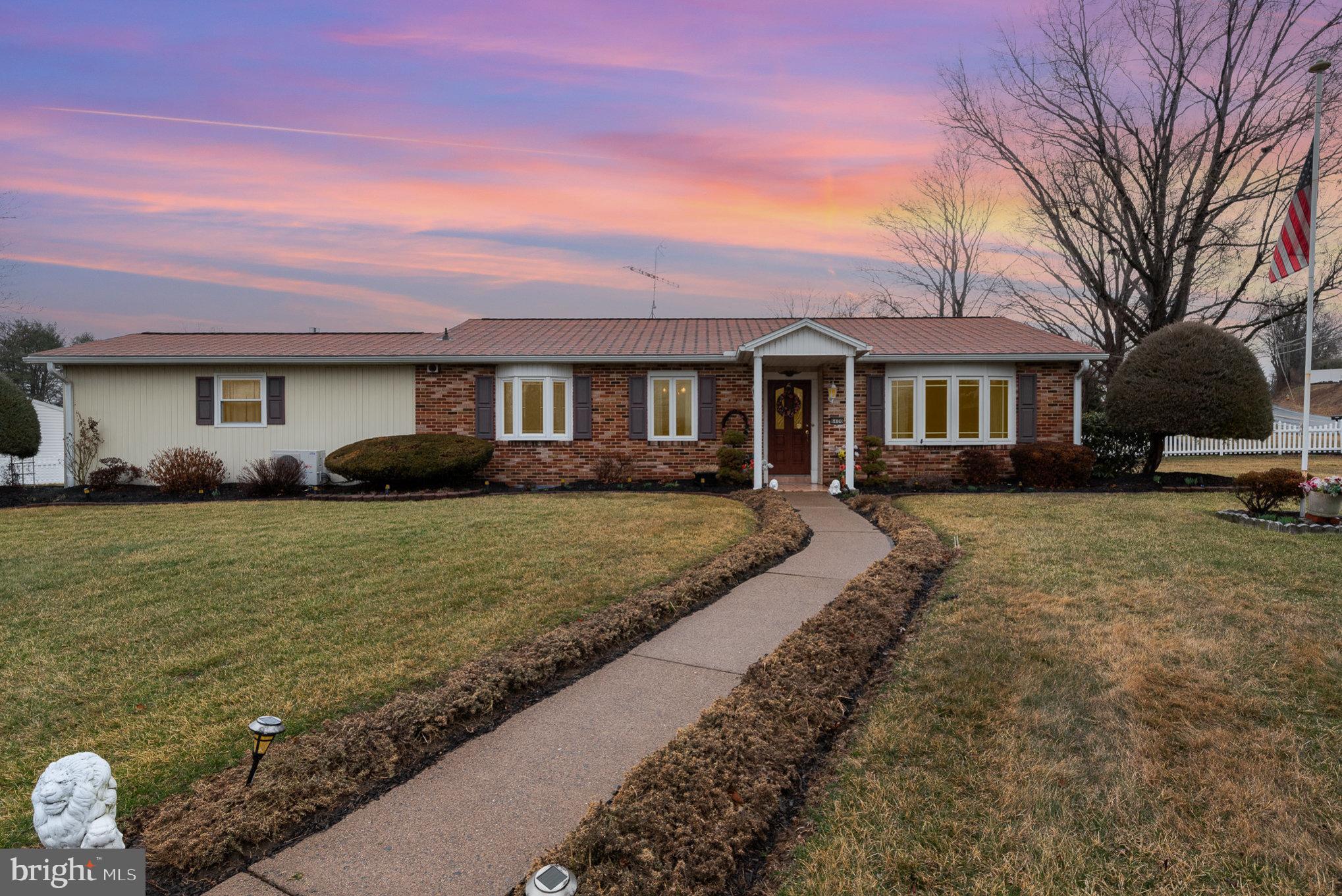6400 Lexington Dr