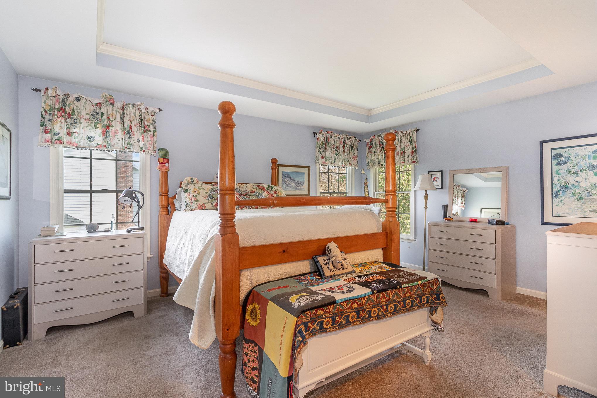 5 Irongate Ct