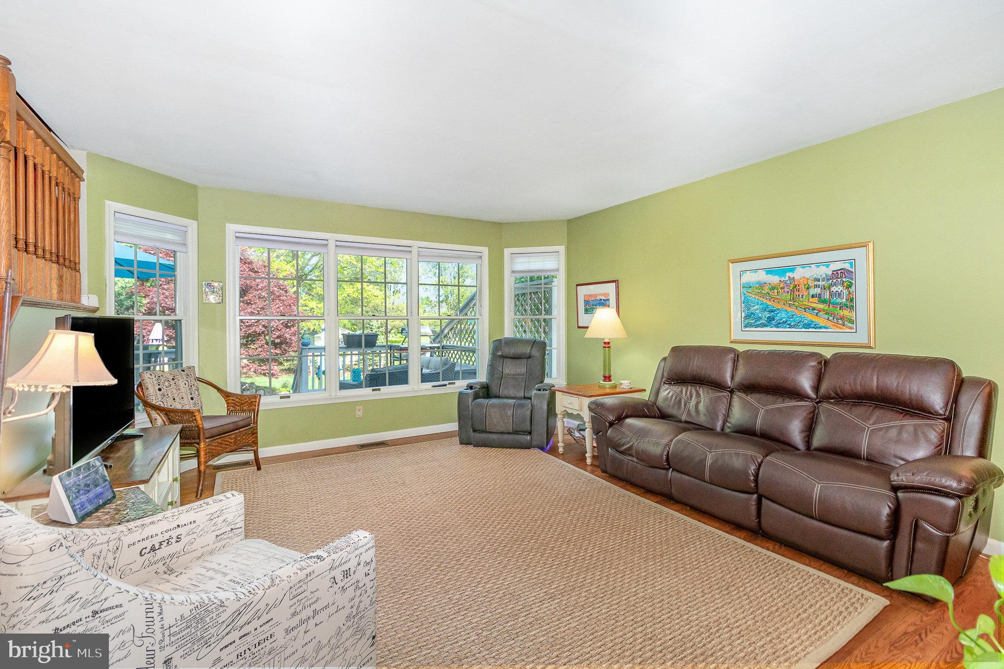 5 Irongate Ct