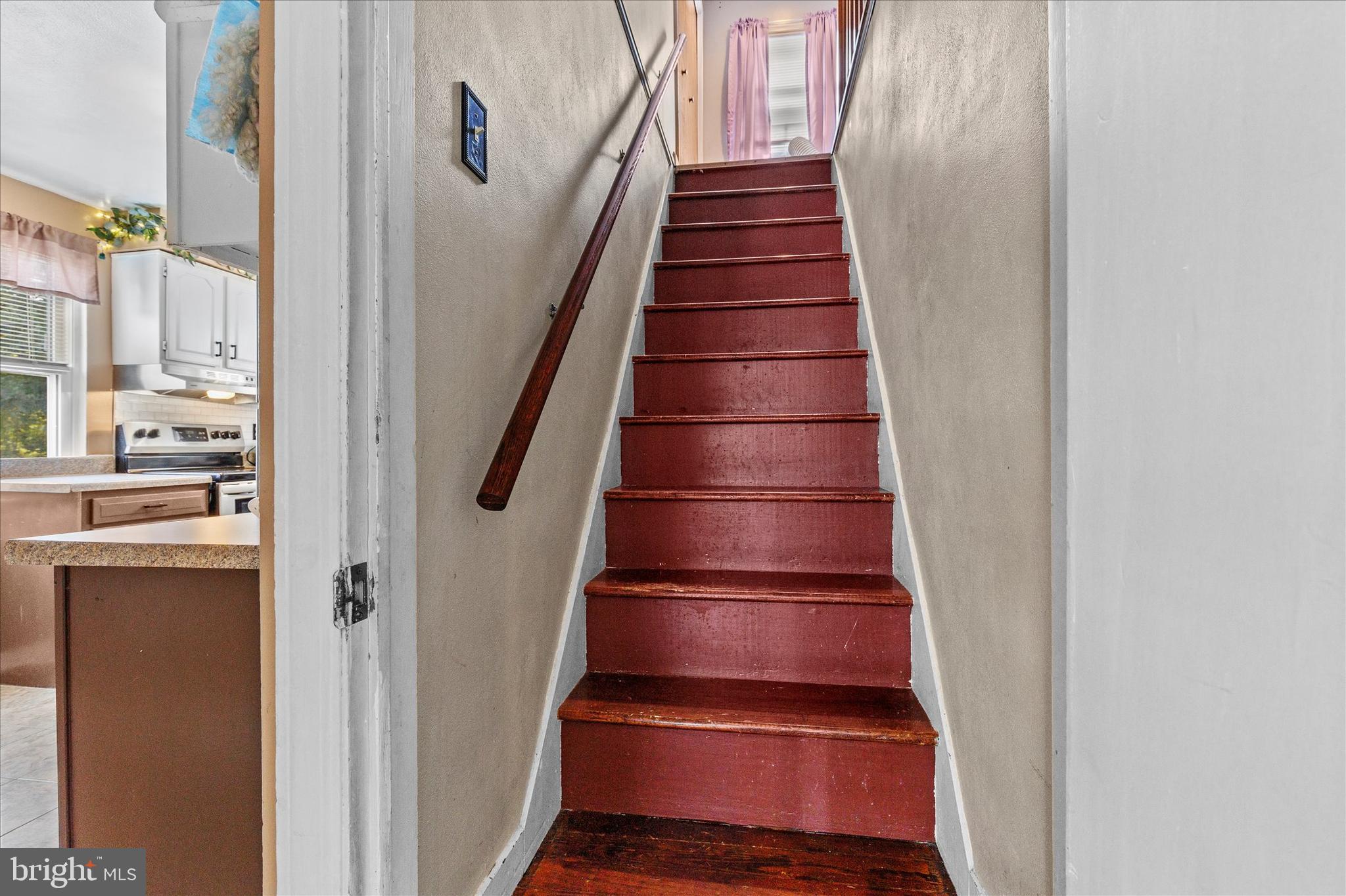 207 PINE STREET