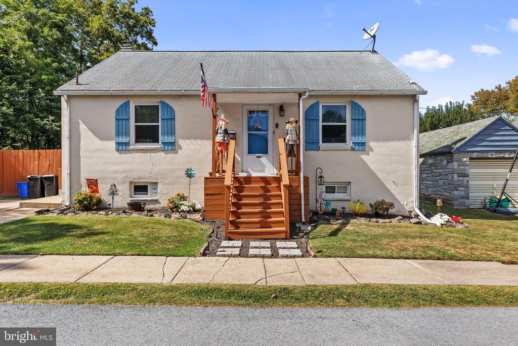 207 PINE STREET