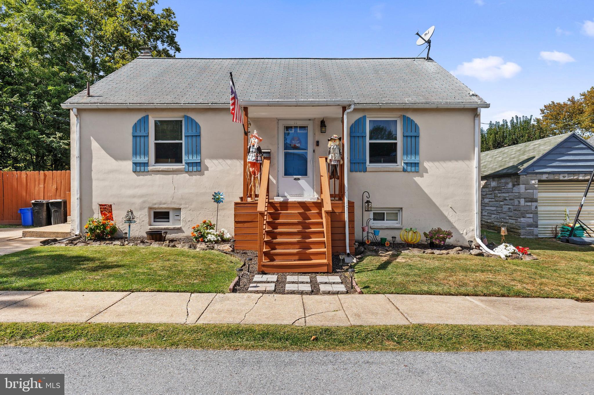 207 PINE STREET