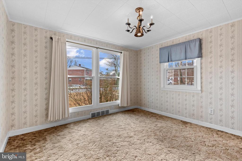 100 ROSEMONT
