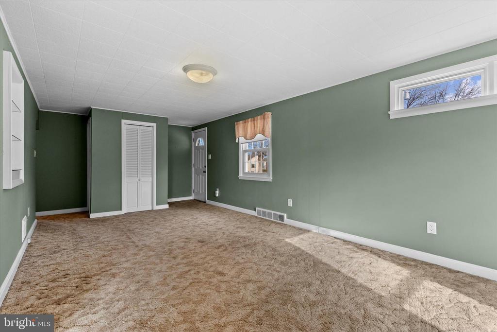 100 ROSEMONT