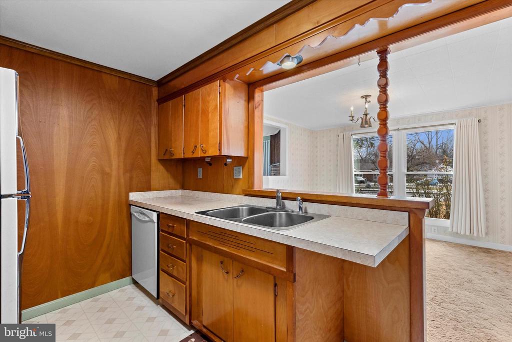 100 ROSEMONT