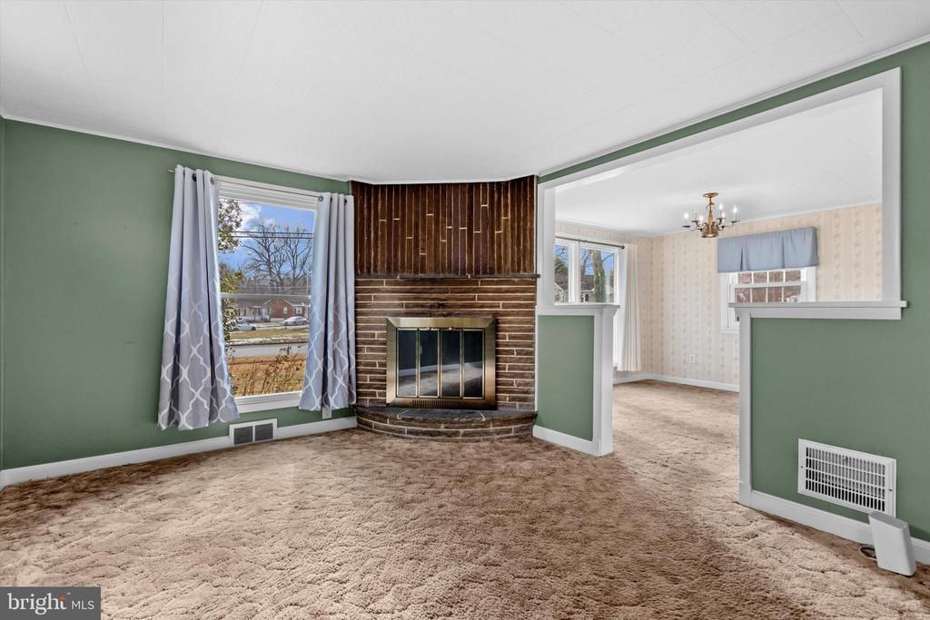 100 ROSEMONT