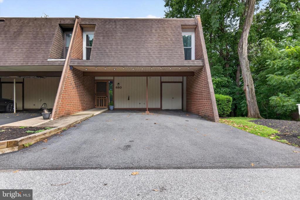 620 CEDAR RIDGE LANE