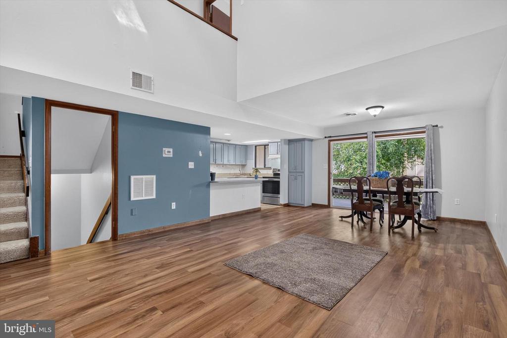 620 CEDAR RIDGE LANE