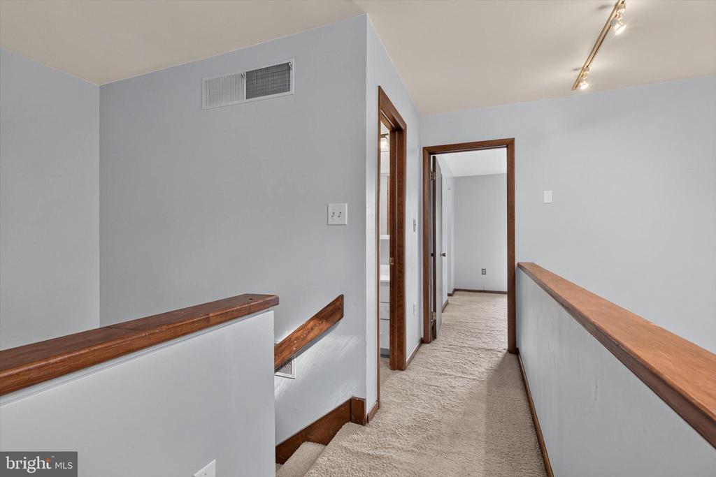 620 CEDAR RIDGE LANE