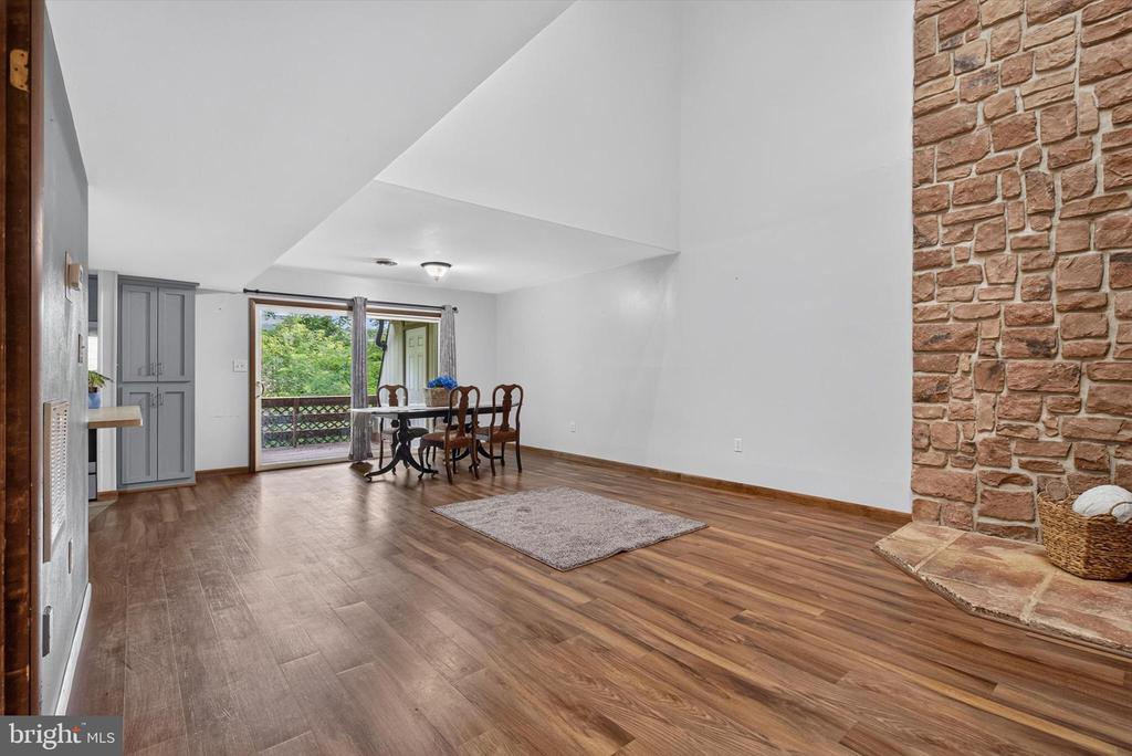 620 CEDAR RIDGE LANE