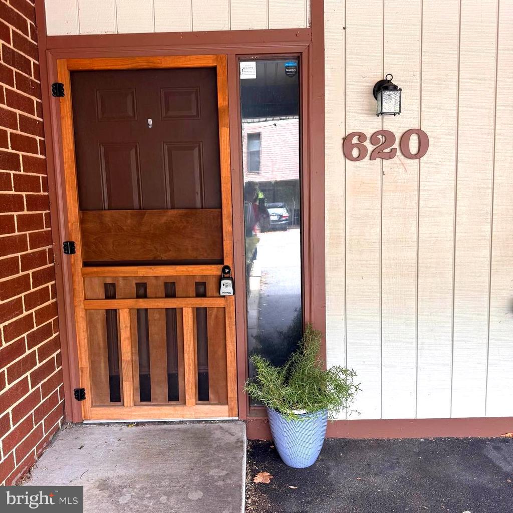 620 CEDAR RIDGE LANE