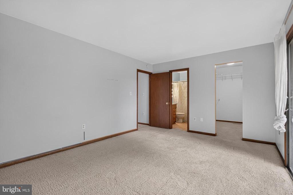 620 CEDAR RIDGE LANE