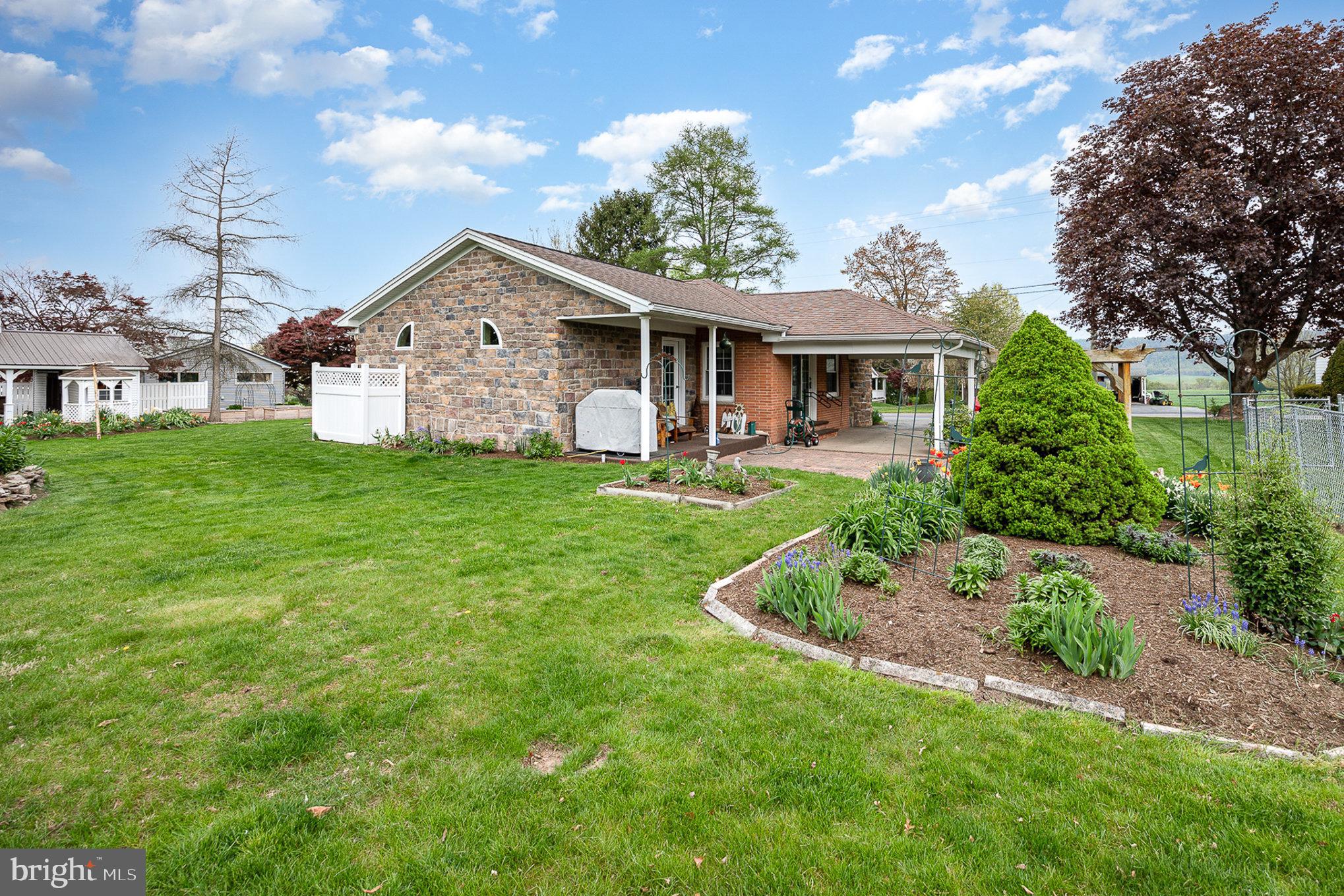 522 Berrysburg Rd
