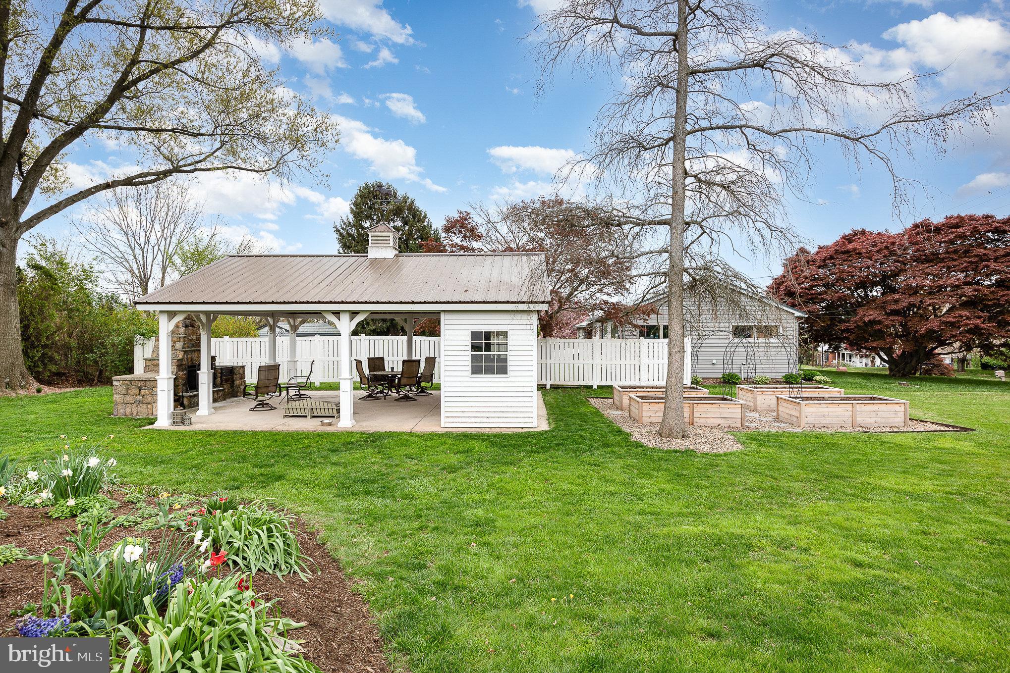522 Berrysburg Rd