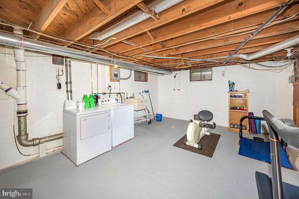 522 Berrysburg Rd