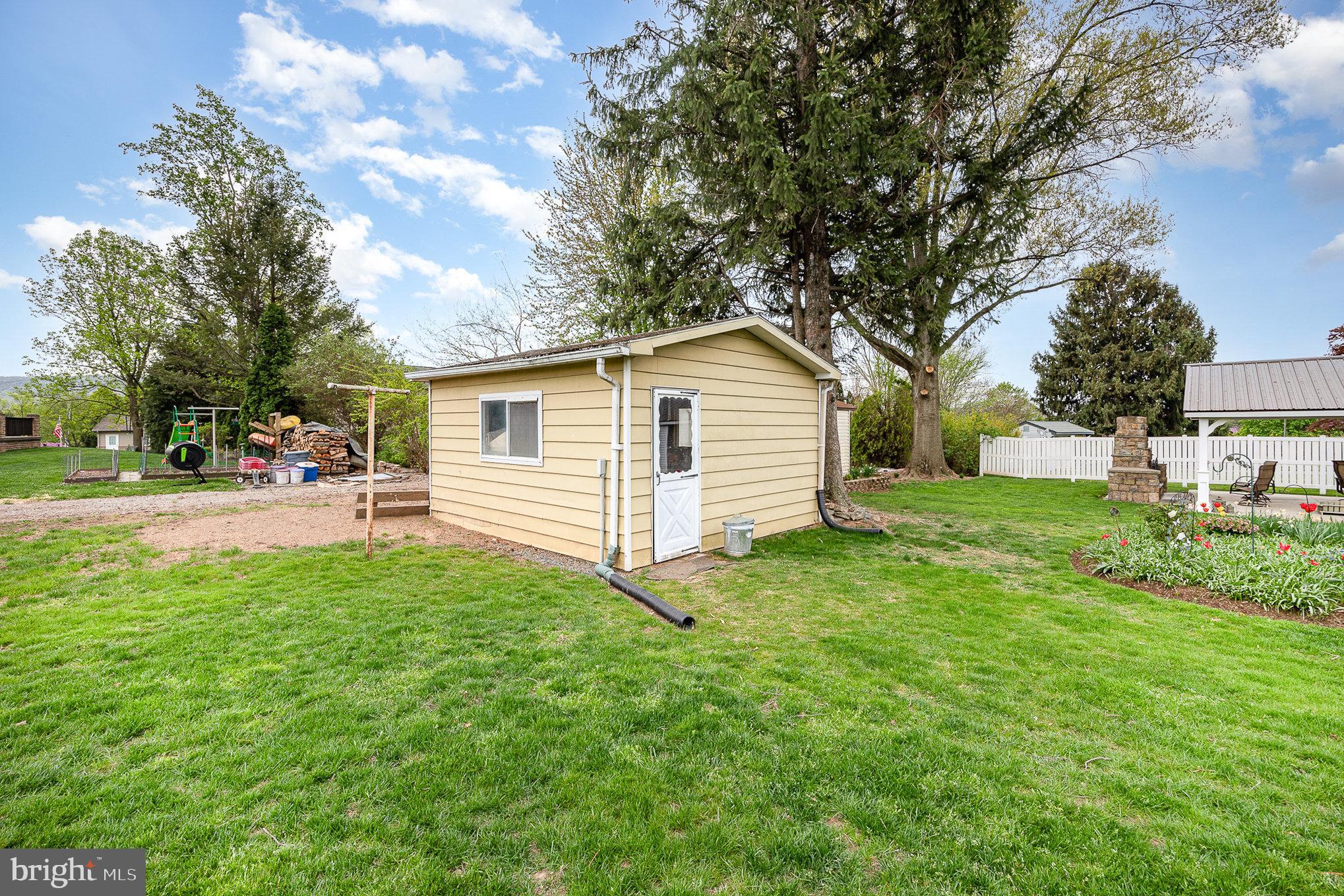 522 Berrysburg Rd