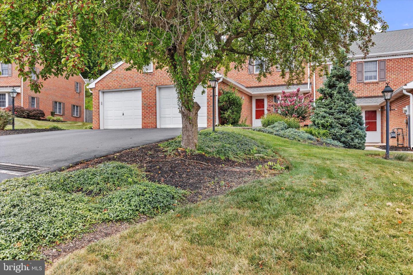 235 Wyntre Brooke Dr #6