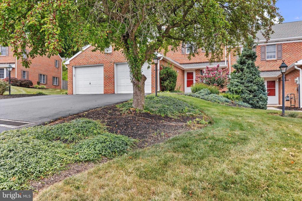 235 Wyntre Brooke Dr #6