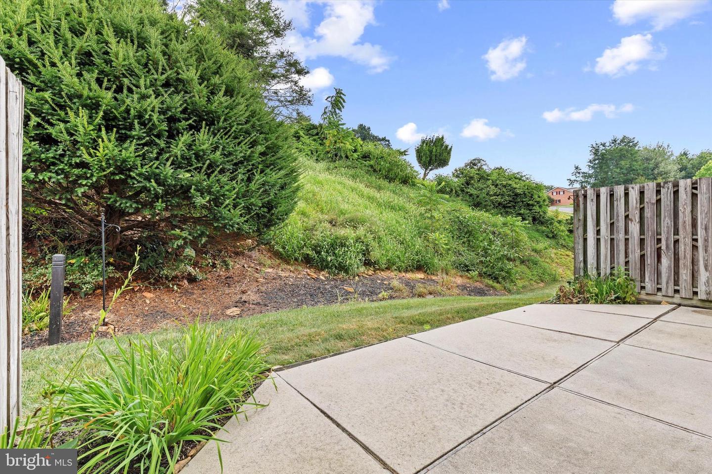 235 Wyntre Brooke Dr #6