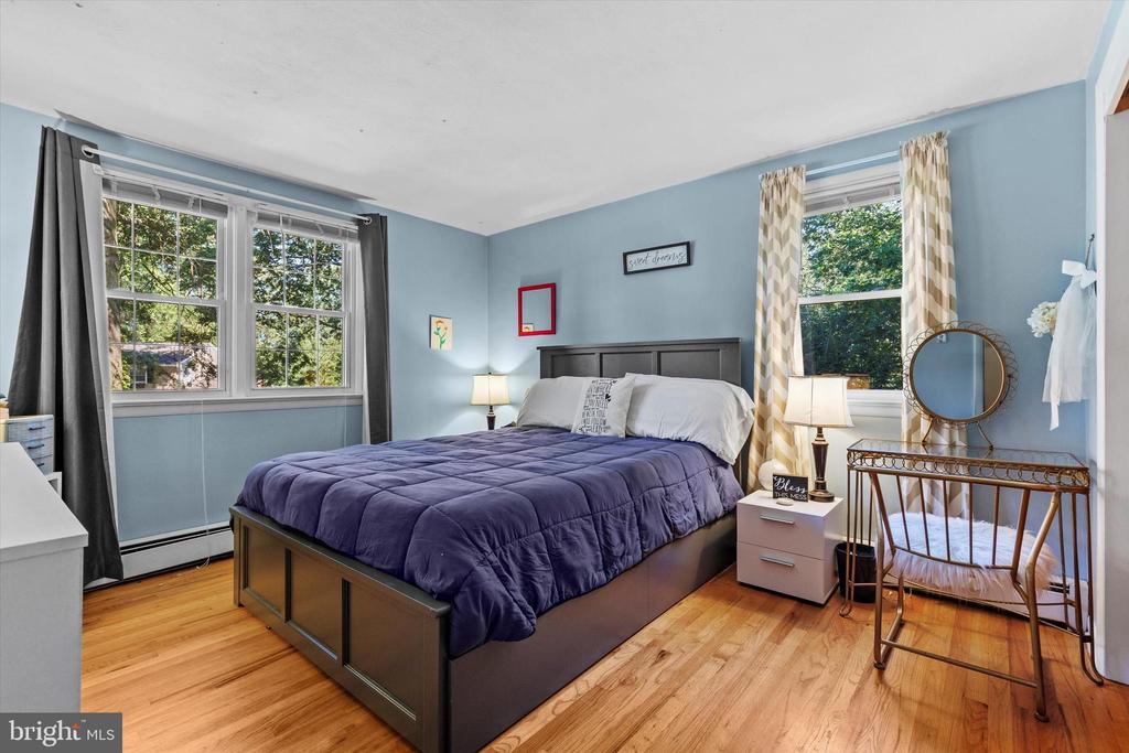 8 REDWOOD PLACE