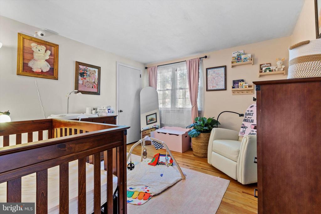 8 REDWOOD PLACE