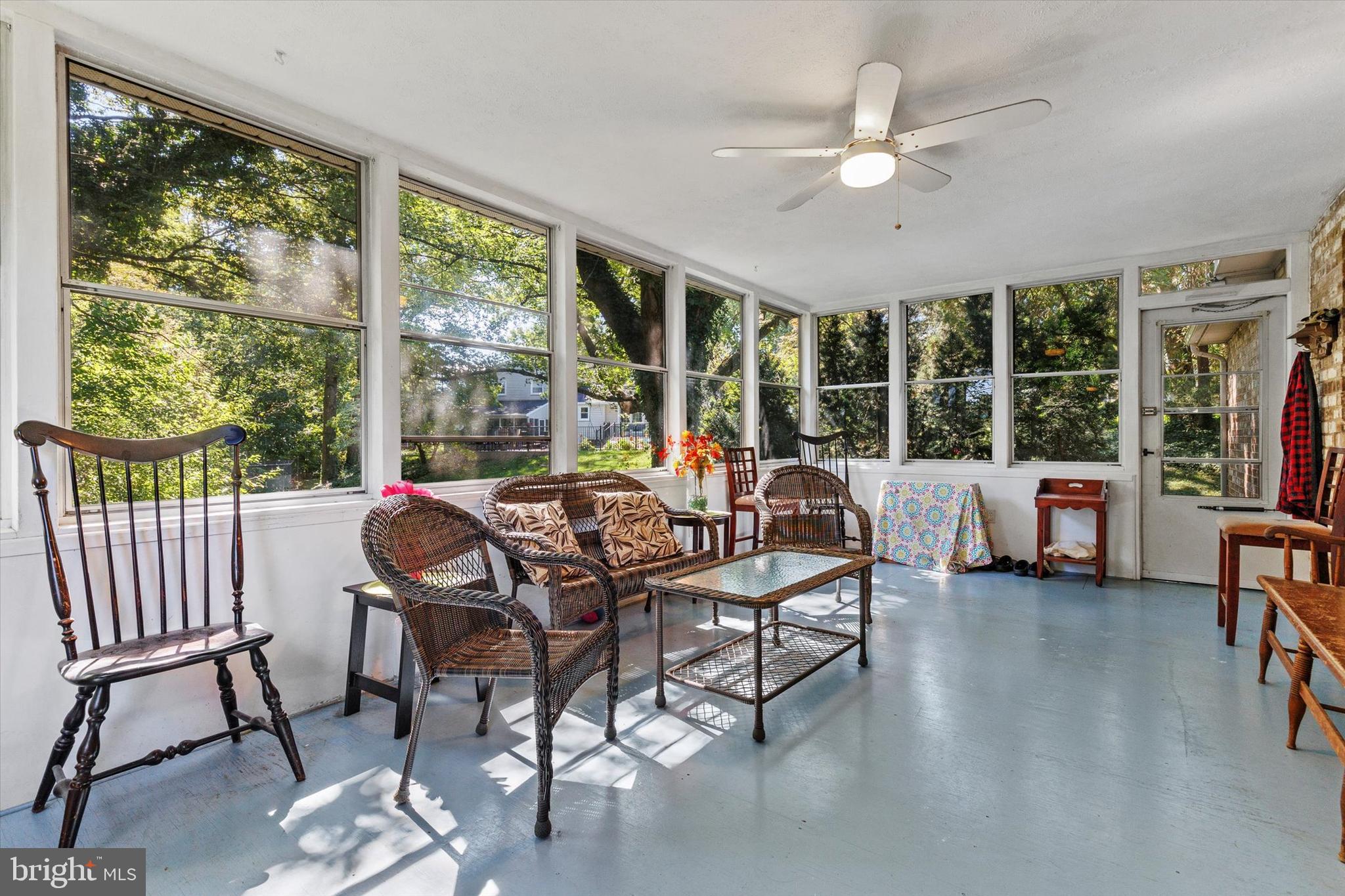8 REDWOOD PLACE