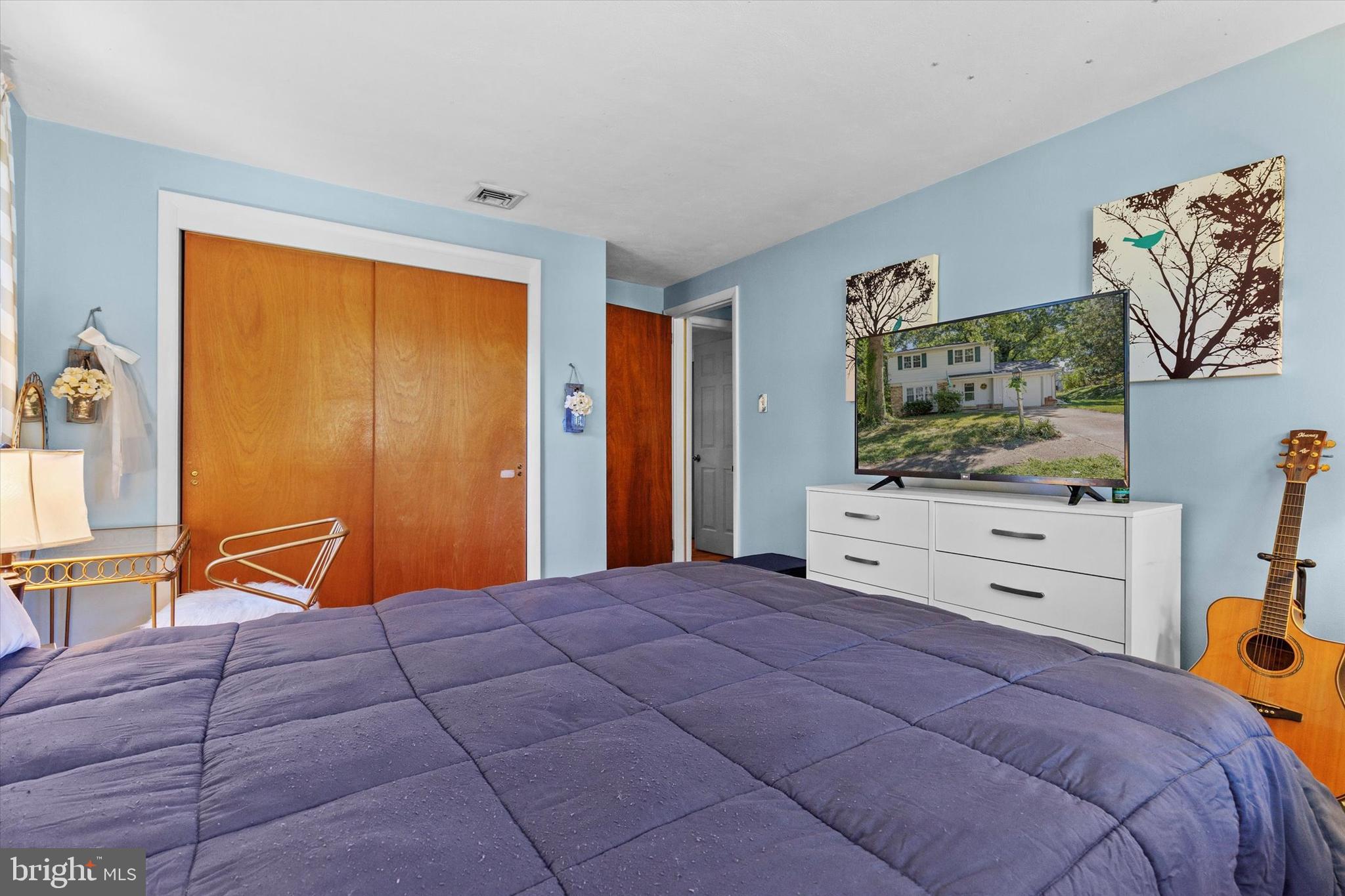 8 REDWOOD PLACE