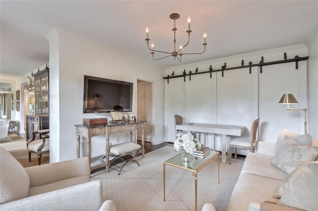 2637 Peachtree Road Unit 310