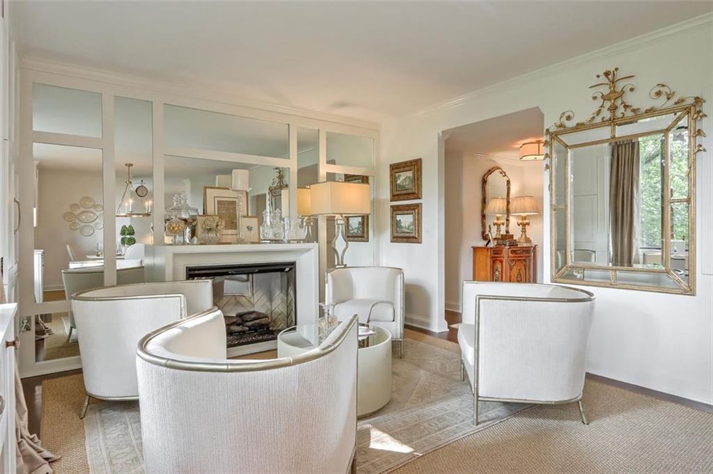 2637 Peachtree Road Unit 310