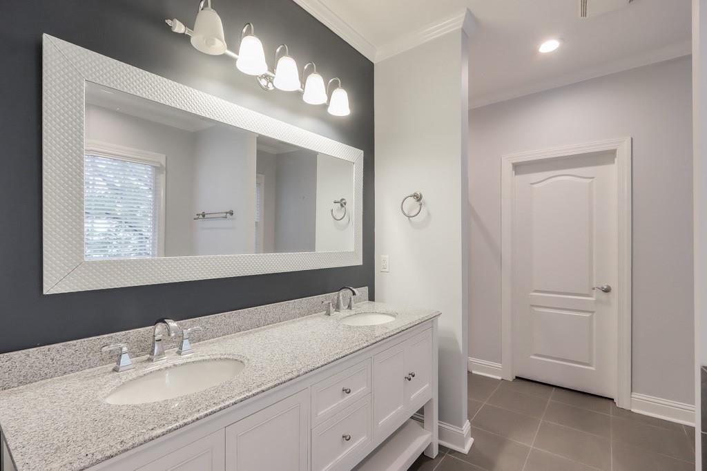 4301 Kingston Gate Cove