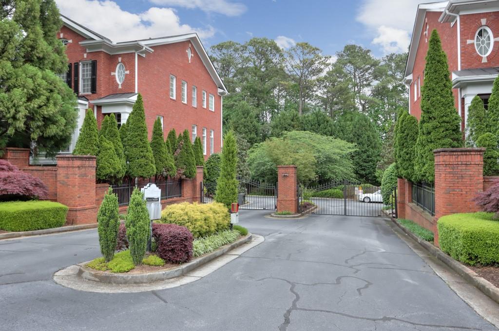 4301 Kingston Gate Cove