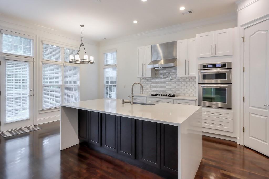 4301 Kingston Gate Cove