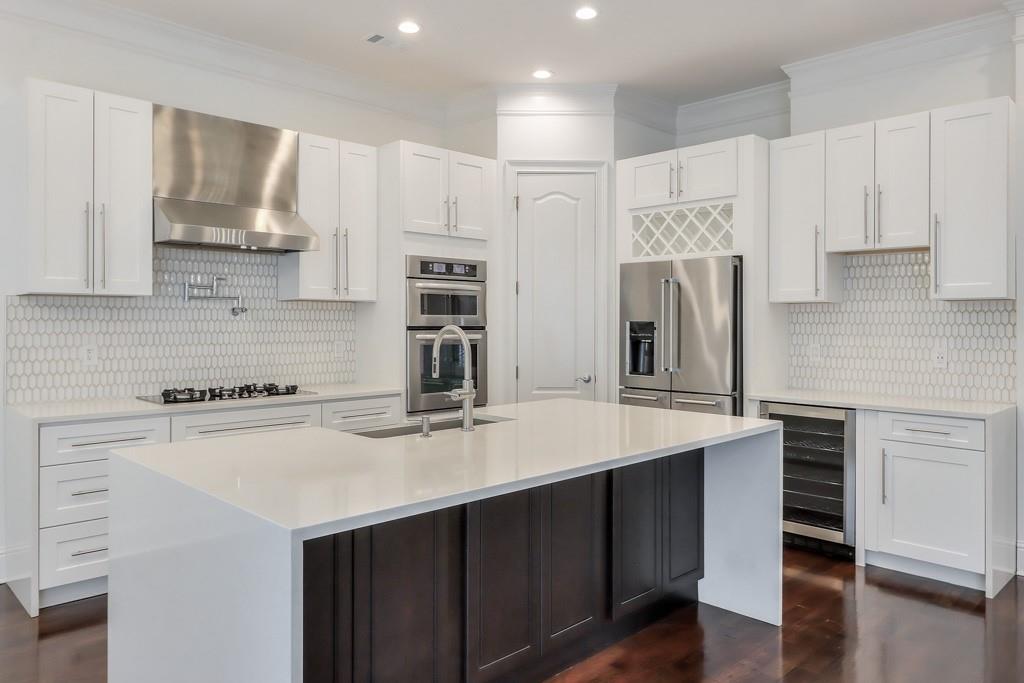 4301 Kingston Gate Cove